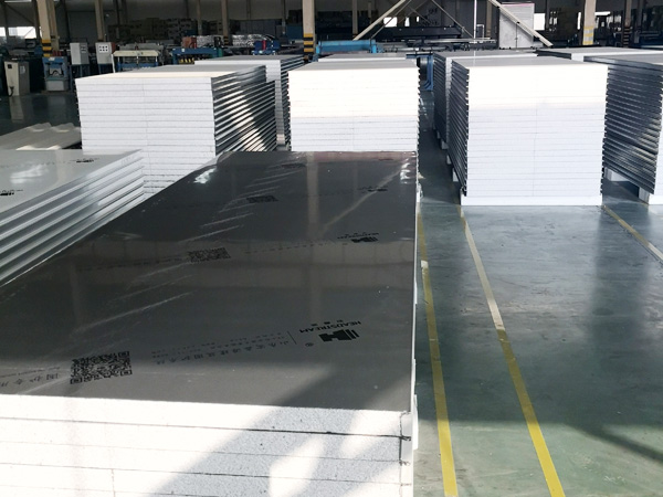 復(fù)合板生產(chǎn)車(chē)間